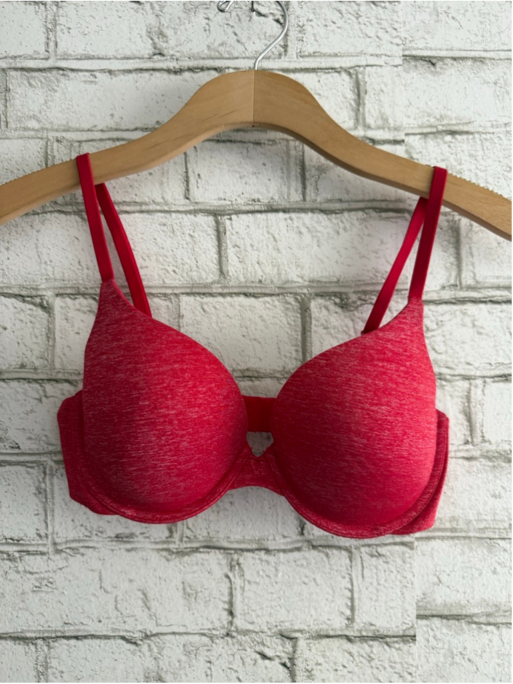 VS Victoria's Secret Padded Perfect Coverage RED Bra Size 34C - Picture 1 of 7